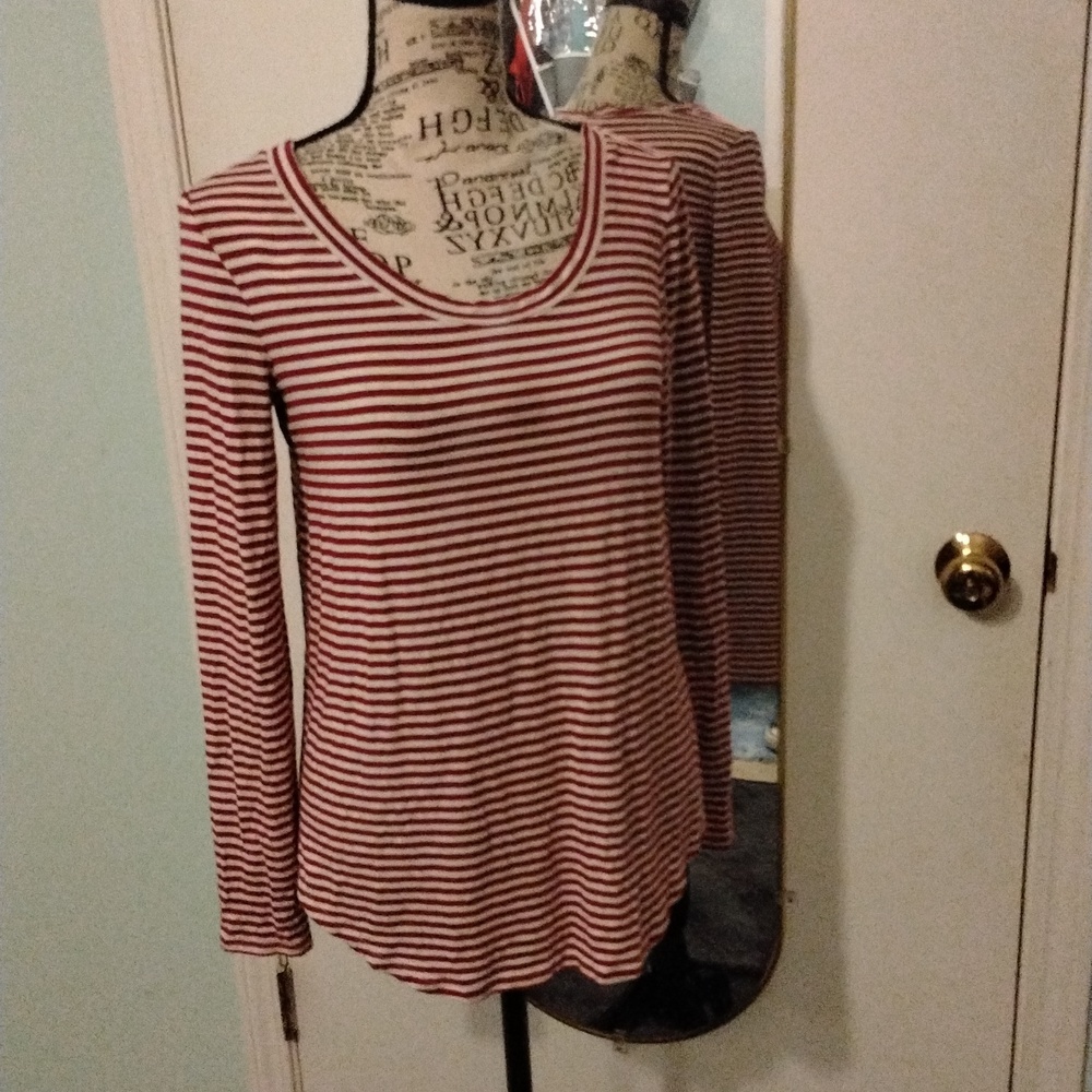 Women's EUC Banana Republic red & white striped long sleeve top size M